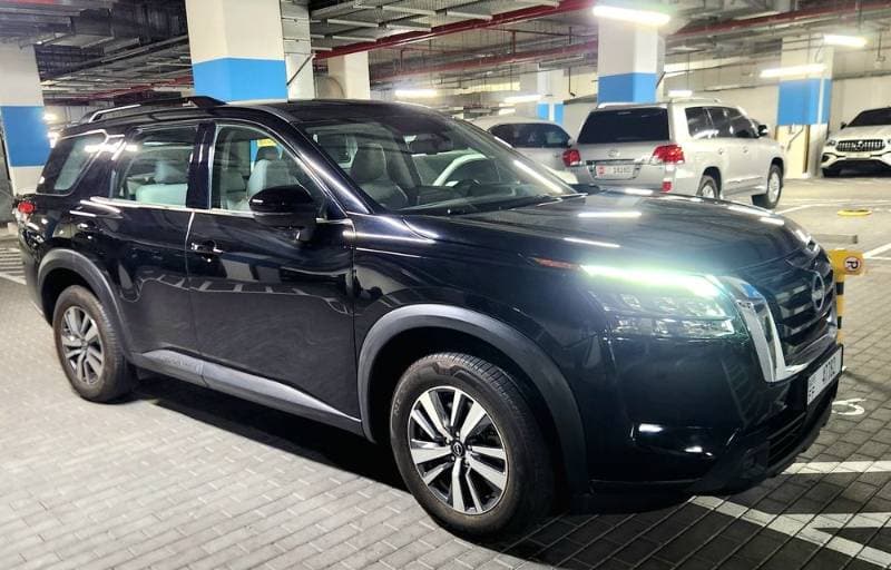 2024 Nissan Pathfinder thumbnail 3