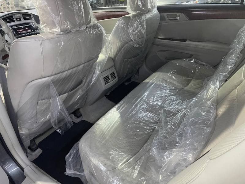2011 Toyota Avalon thumbnail 5