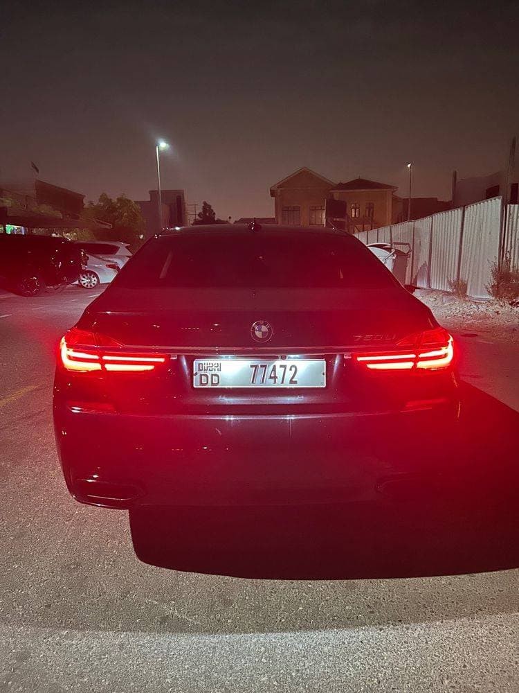 2017 BMW 7 Series thumbnail 4