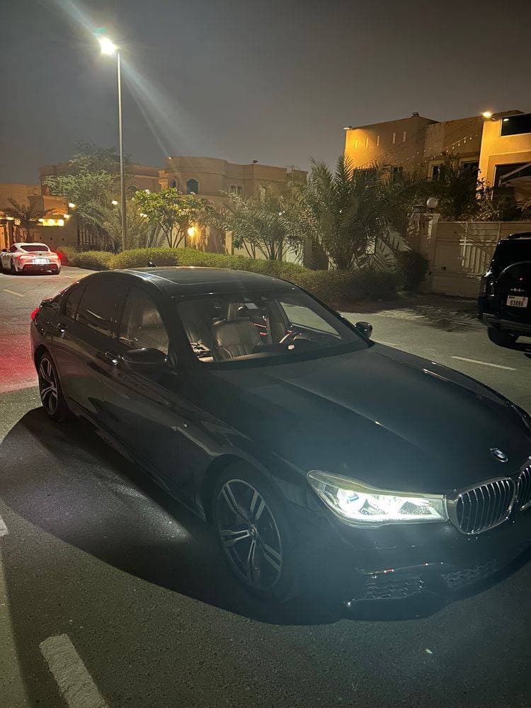2017 BMW 7 Series thumbnail 2