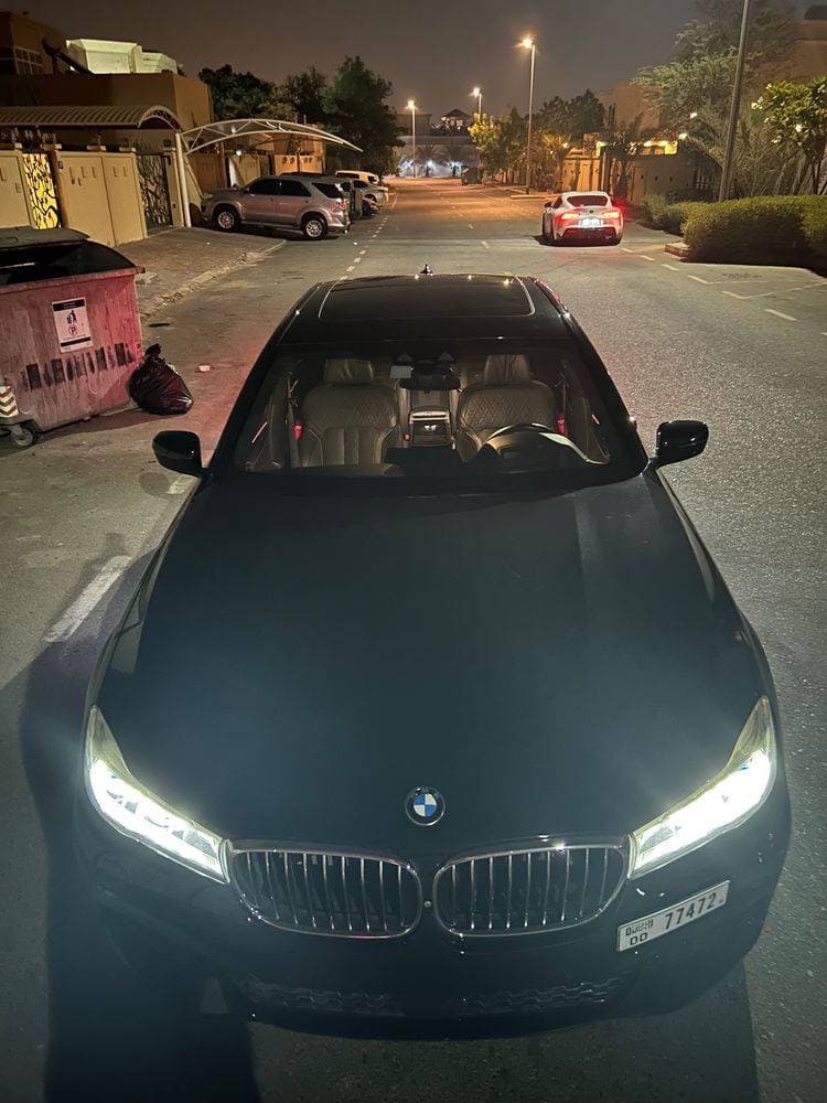 2017 BMW 7 Series thumbnail 3