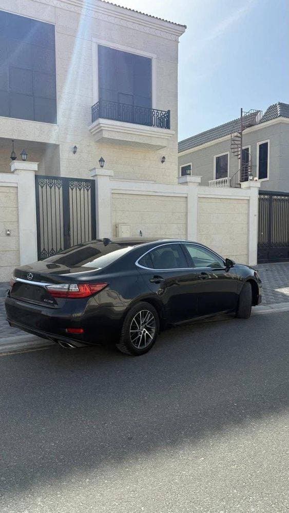 2016 Lexus ES 350 thumbnail 2