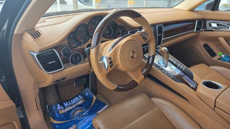 2013 Porsche Panamera thumbnail 5