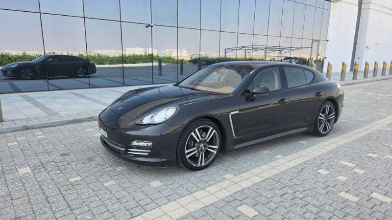2013 Porsche Panamera thumbnail 3