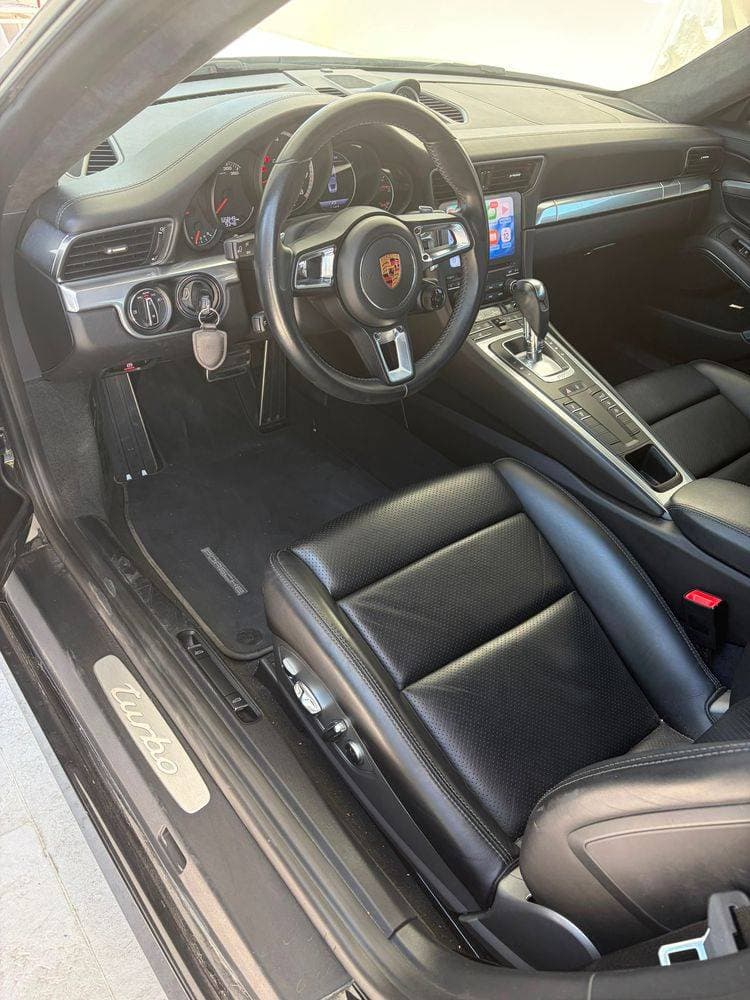 2018 Porsche 911 thumbnail 2