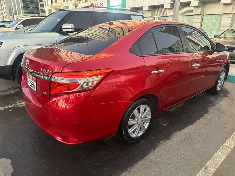 2014 Toyota Yaris Sedan thumbnail 3