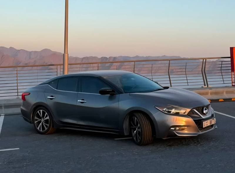 2016 Nissan Maxima thumbnail 2