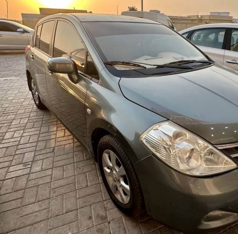 2007 Nissan Tiida thumbnail 2