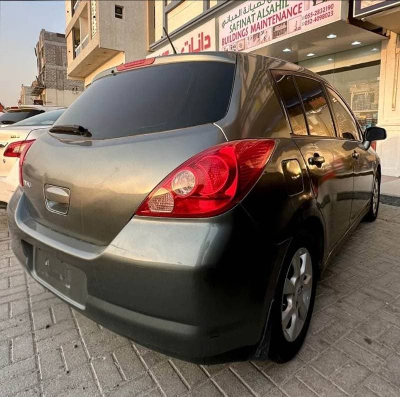 2007 Nissan Tiida thumbnail 3