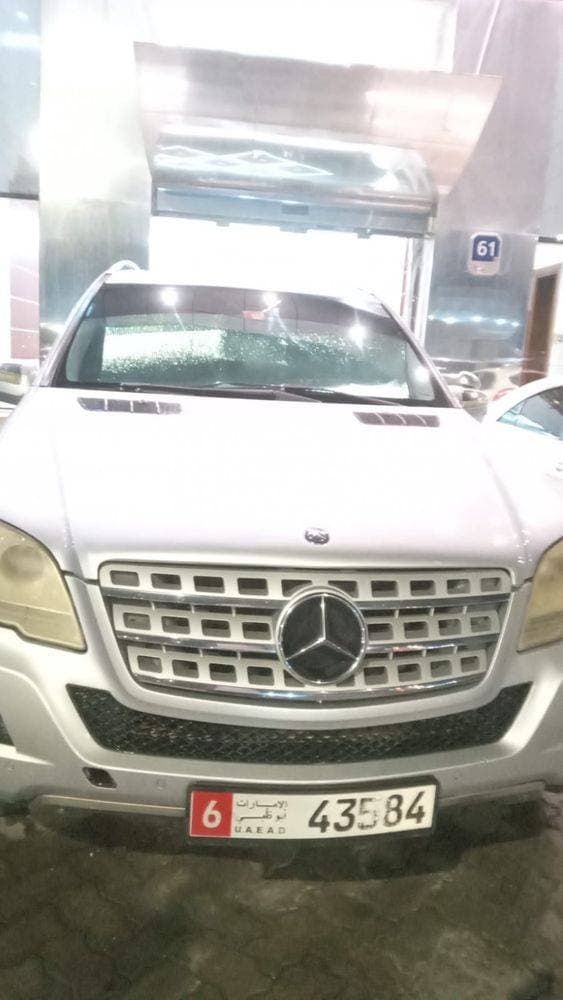 2009 Mercedes-Benz ML350 thumbnail 3