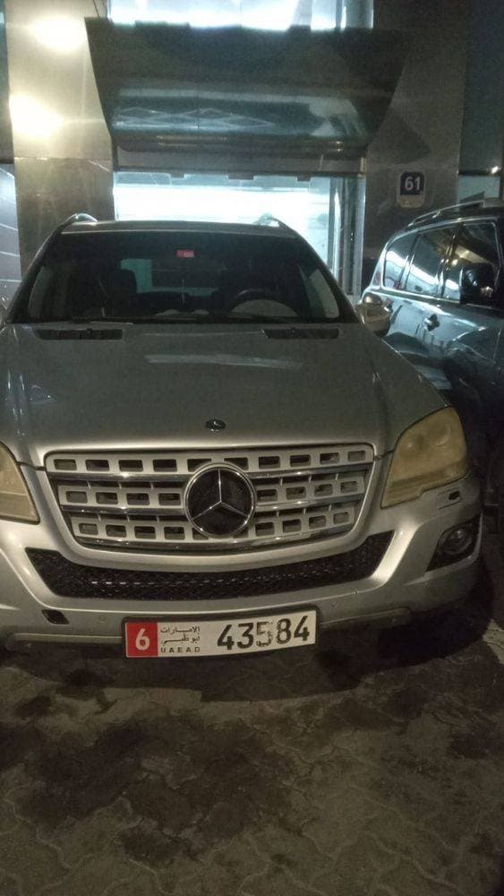 2009 Mercedes-Benz ML350 thumbnail 4