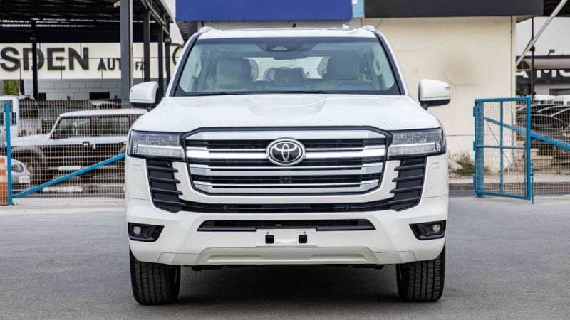 2026 Toyota Land Cruiser GXR thumbnail 2
