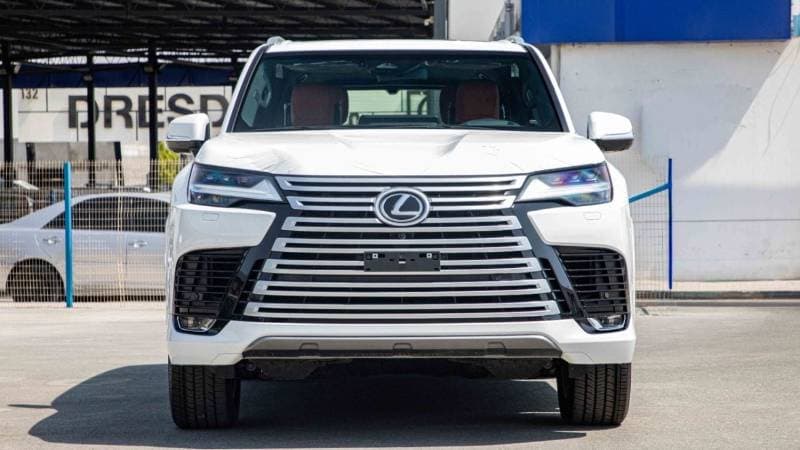 2026 Lexus LX700h VIP thumbnail 2