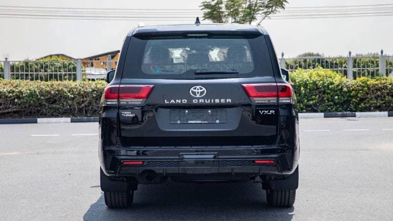 2026 Toyota Land Cruiser VXR thumbnail 6