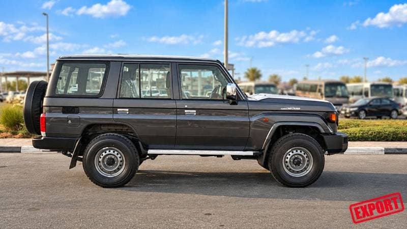 2026 Toyota Land Cruiser 70 LC76 LX thumbnail 7