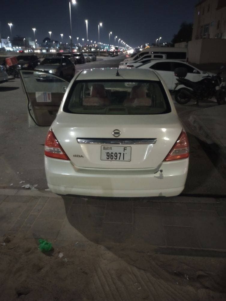2007 Nissan Tiida thumbnail 2