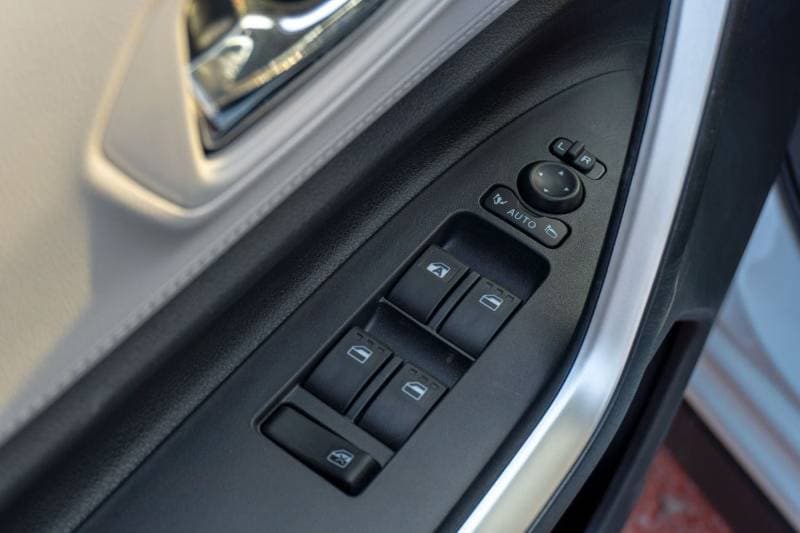 2025 Toyota Veloz GX thumbnail 4
