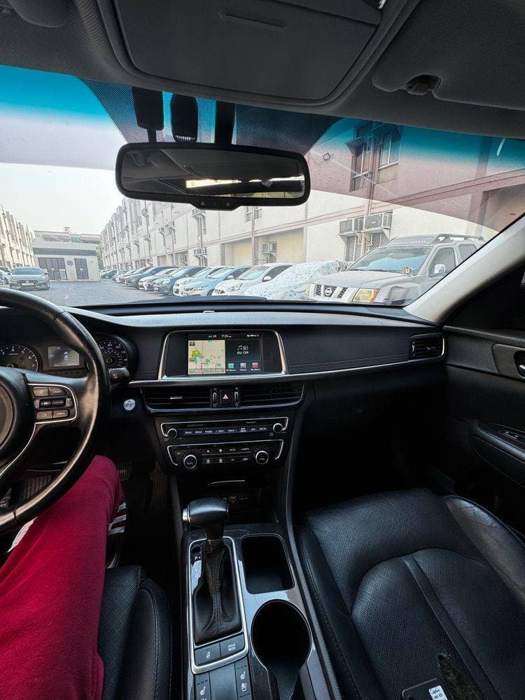 2016 Kia Optima thumbnail 3