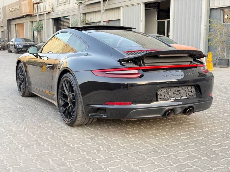 2019 Porsche 911 thumbnail 5