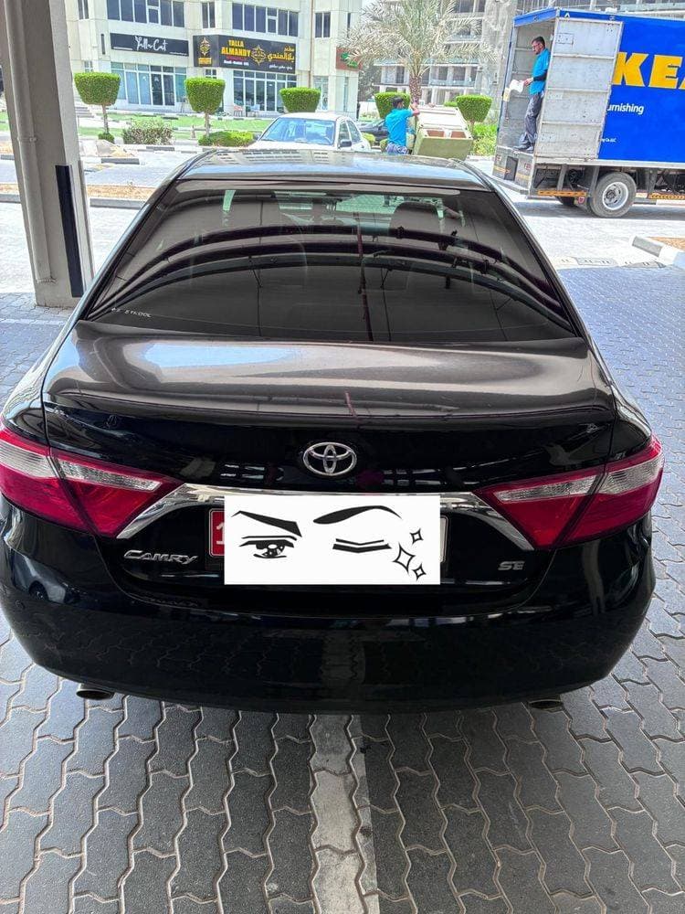 2017 Toyota Camry thumbnail 5