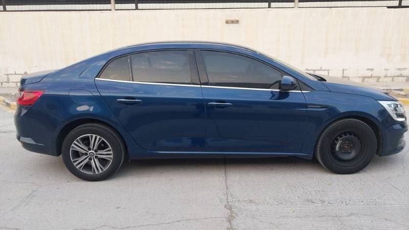 2023 Renault Megane thumbnail 4