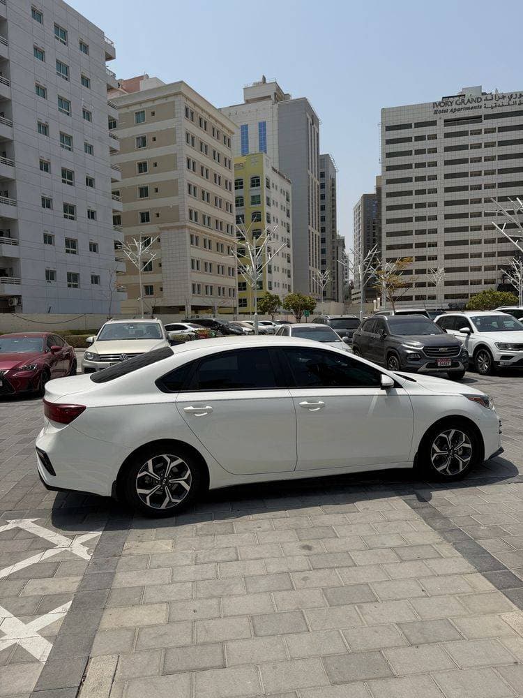2021 Kia Forte thumbnail 2