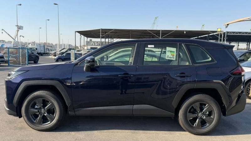2026 Toyota RAV4 XLE thumbnail 7