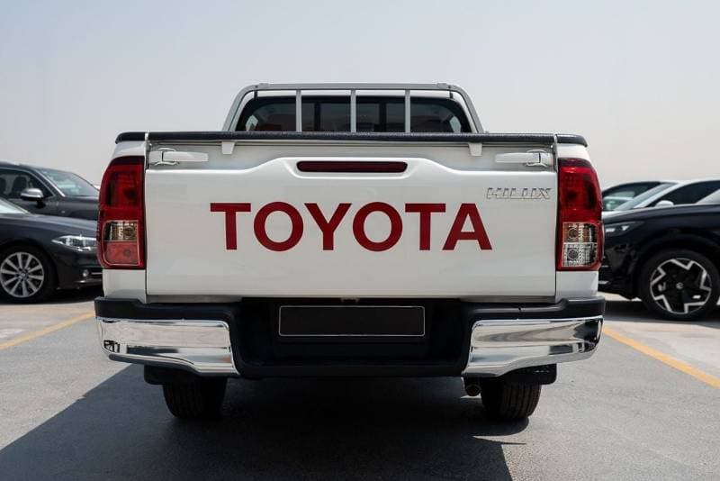 2026 Toyota Hilux GLX thumbnail 5