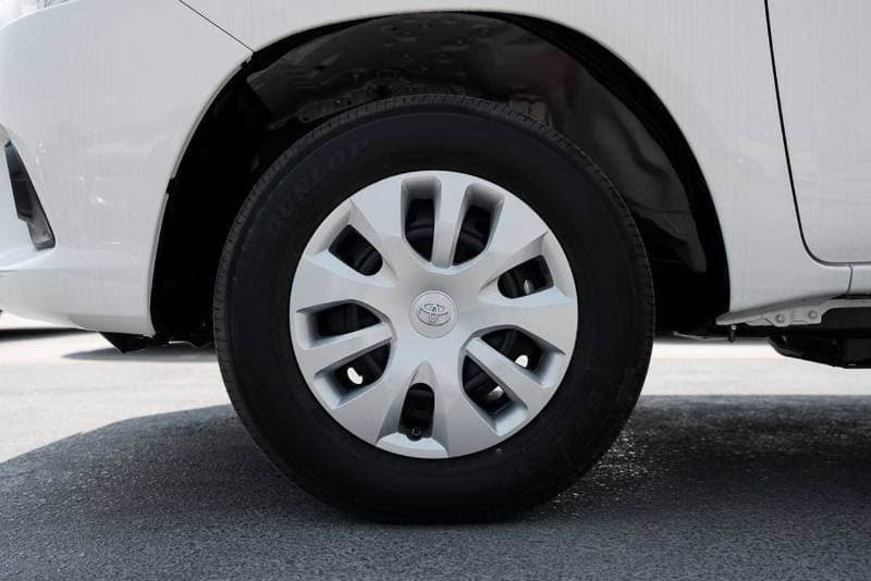 2026 Toyota Hilux GLX thumbnail 7
