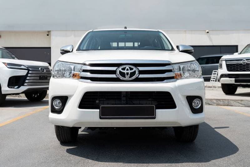 2026 Toyota Hilux GLX thumbnail 3