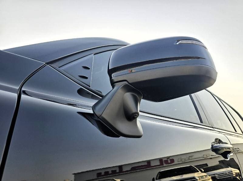 2026 Toyota Land Cruiser GXR thumbnail 4