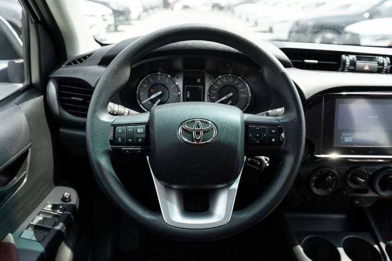 2026 Toyota Hilux GLX thumbnail 8