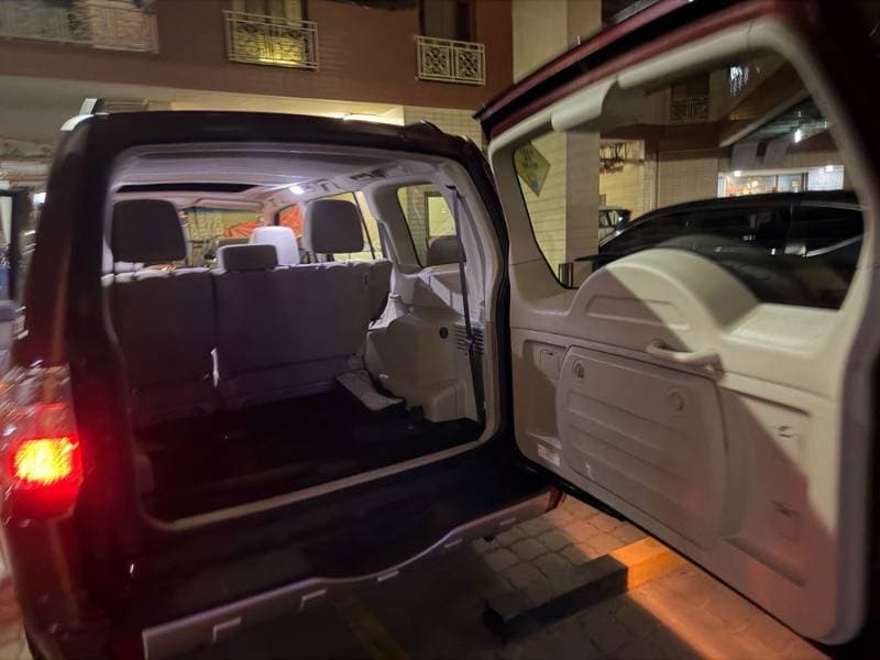 2022 Mitsubishi Pajero thumbnail 3