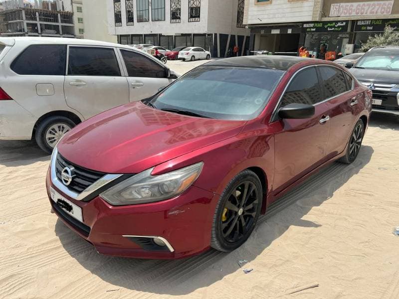 2018 Nissan Altima thumbnail 2