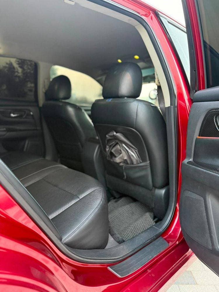 2018 Nissan Altima thumbnail 5