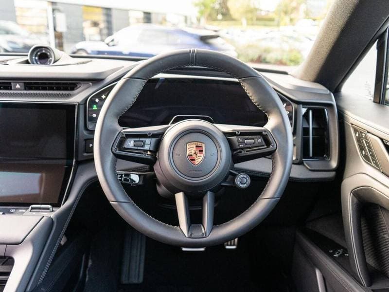 2026 Porsche Cayenne S thumbnail 5