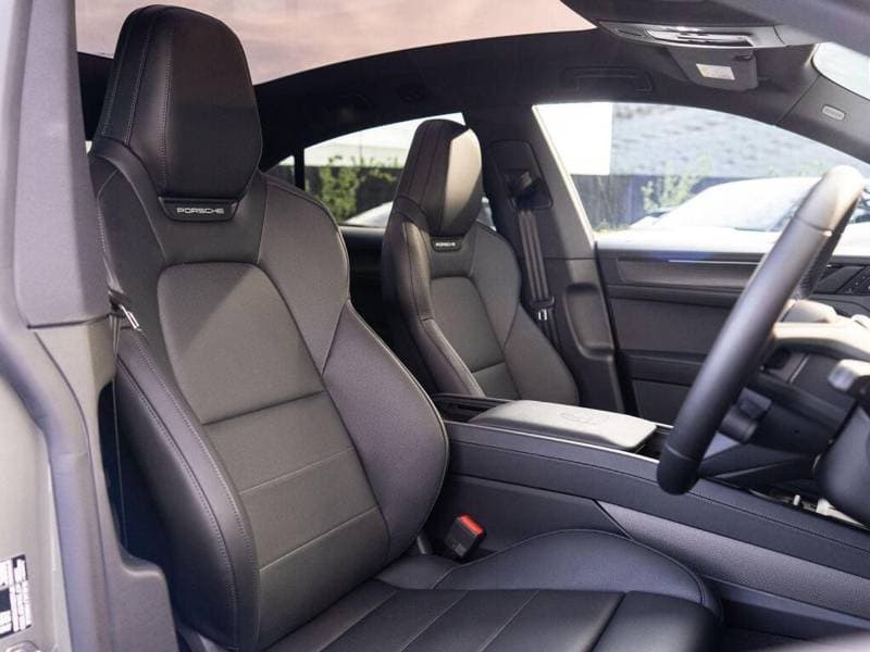2026 Porsche Cayenne S thumbnail 6