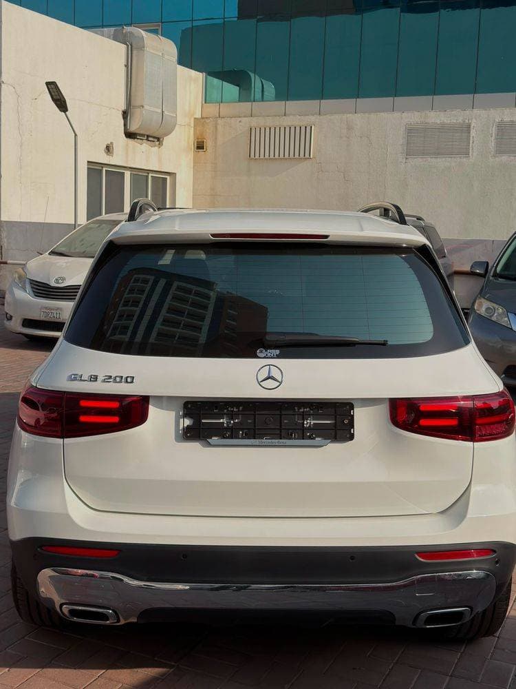 2024 Mercedes-Benz GLB thumbnail 3