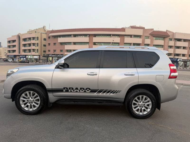 2017 Toyota Land Cruiser Prado thumbnail 4