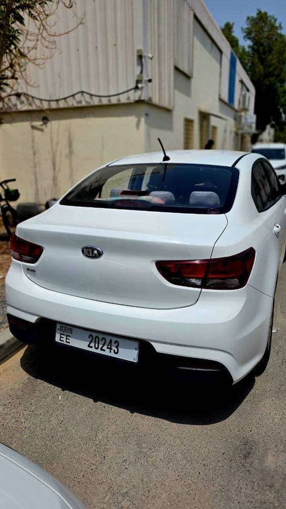 2018 Kia Rio thumbnail 3