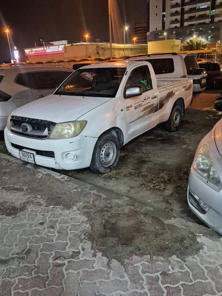 2011 Toyota Hilux thumbnail 5