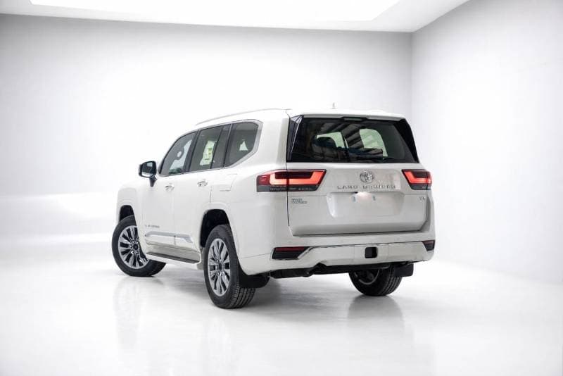 2026 Toyota Land Cruiser VX thumbnail 4