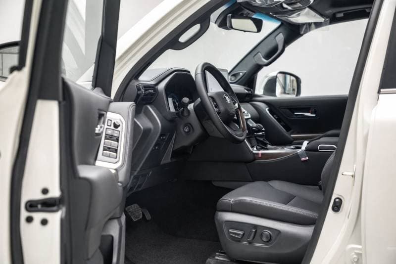 2026 Toyota Land Cruiser VX thumbnail 8