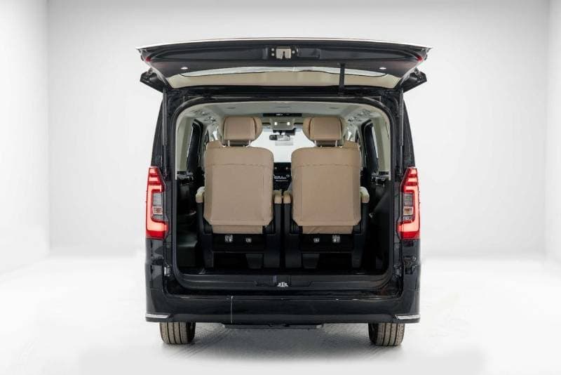 2026 Toyota Granvia PREMIUM thumbnail 7