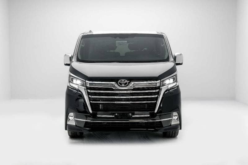 2026 Toyota Granvia PREMIUM thumbnail 3