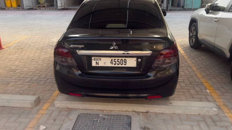 2014 Mitsubishi Attrage thumbnail 2
