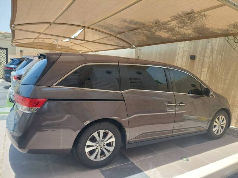2015 Honda Odyssey thumbnail 3