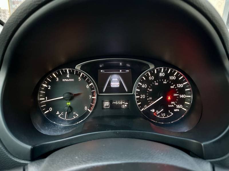 2015 Nissan Altima thumbnail 4