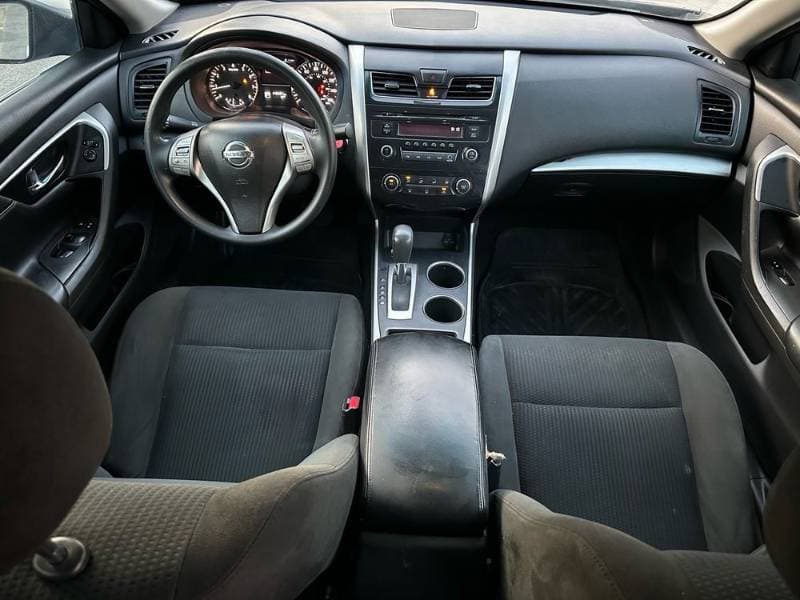 2015 Nissan Altima thumbnail 5
