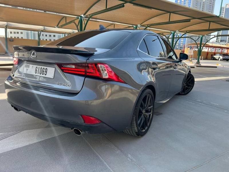 2014 Lexus IS thumbnail 3